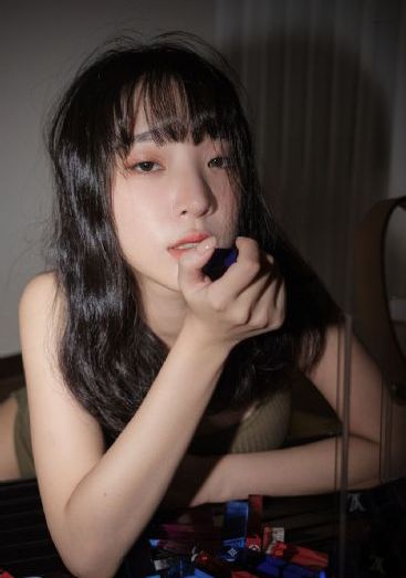 宝贝胸罩脱了让我揉你的胸电影