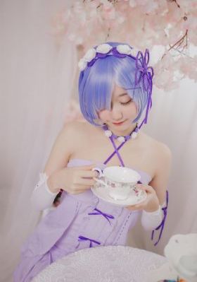 善良漂亮的女老板伦理